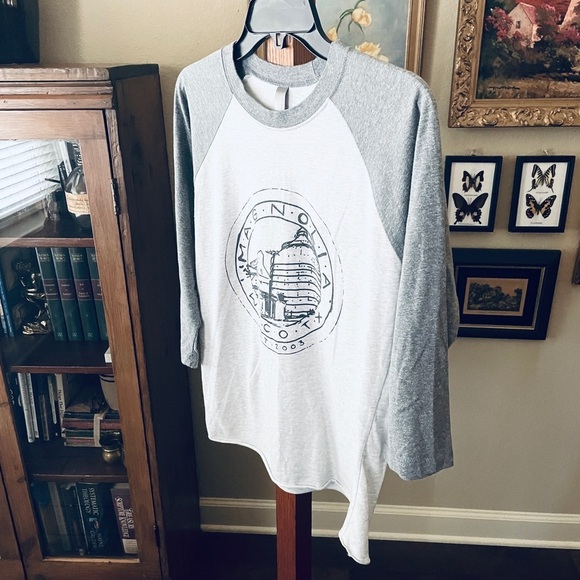 Magnolia Waco Texas women’s raglan tee 3/4 sleeve Joanna Gaines silos SZ S gray - Picture 3 of 8